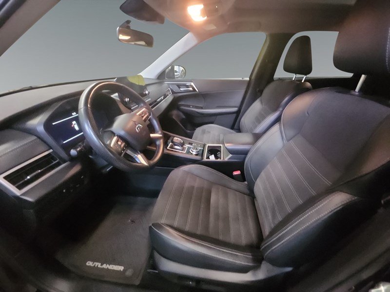 2024 Mitsubishi Outlander Plug-In Hybrid LE S-AWC