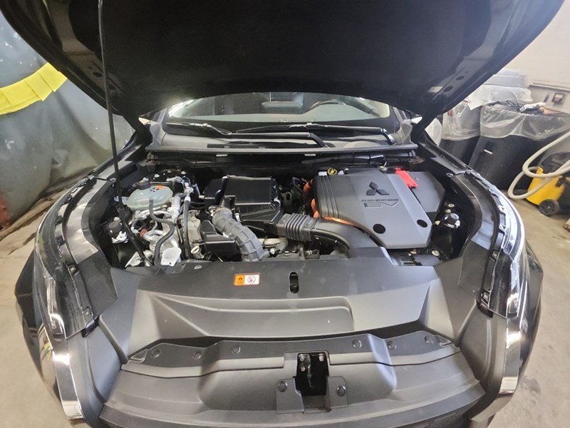 2024 Mitsubishi Outlander Plug-In Hybrid LE S-AWC