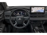 Labrador Black 2026 Mitsubishi Outlander SE