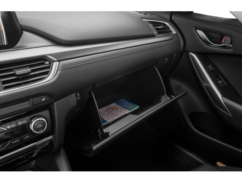 2016 Mazda Mazda6 4dr Sdn 2.5L Auto GS interior