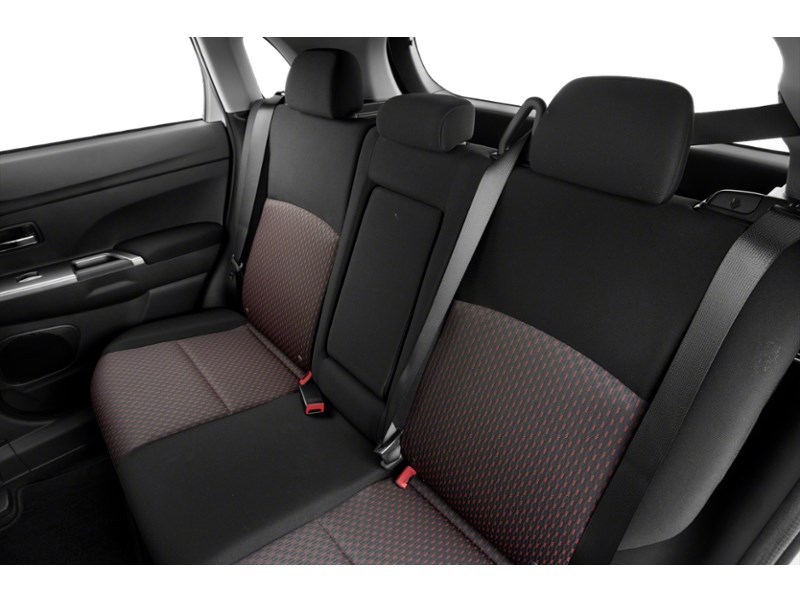 2018 Mitsubishi RVR SE AWC Interior Shot 5