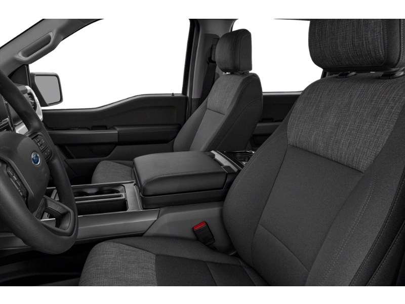 2023 Ford F-150 XLT 4WD SuperCrew 5.5' Box interior