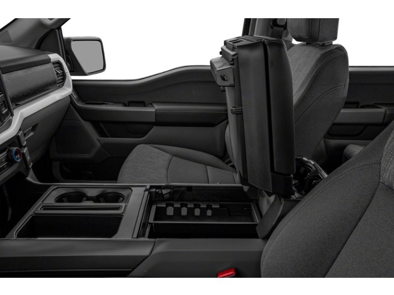 2023 Ford F-150 XLT 4WD SuperCrew 5.5' Box interior