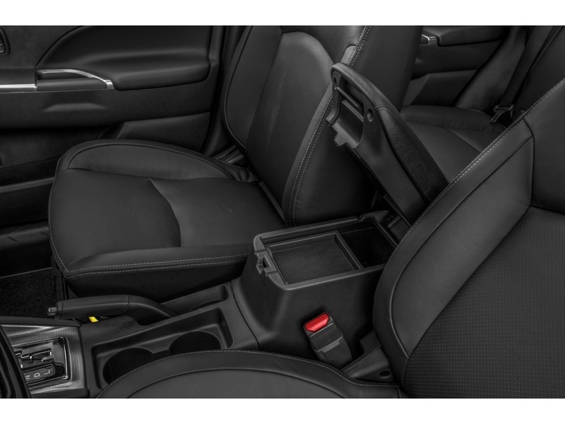 2022 Mitsubishi RVR GT Exterior Shot 11