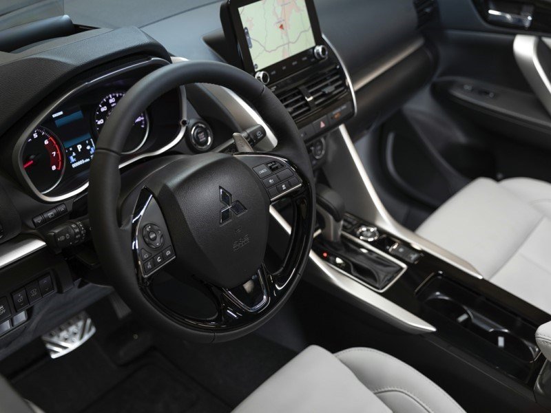 2023 Mitsubishi Eclipse Cross ES OEM Shot 4