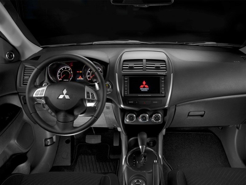 2013 Mitsubishi RVR SE OEM Shot 6