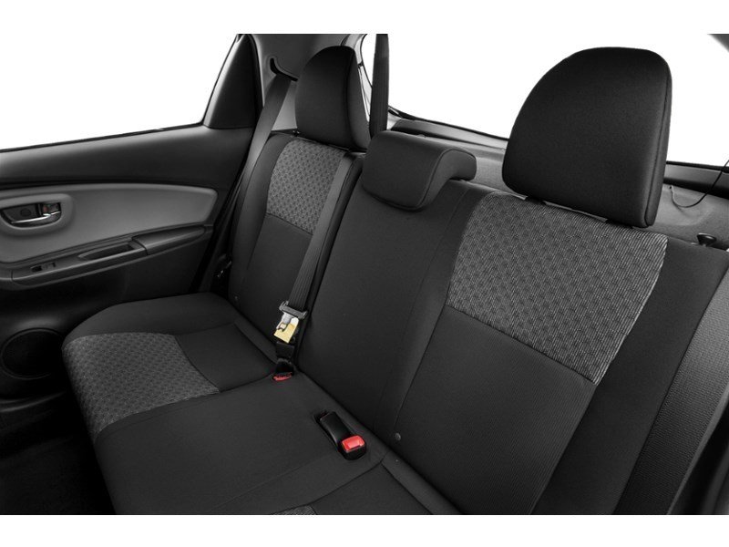 2017 Toyota Yaris 5dr HB Auto LE Interior Shot 6