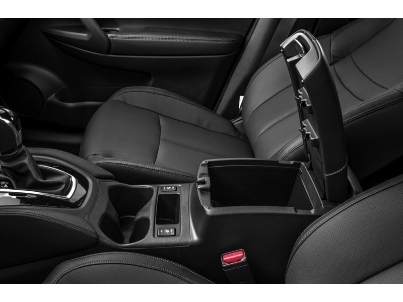 2019 Nissan SV AWD SV AWD Interior Shot 7