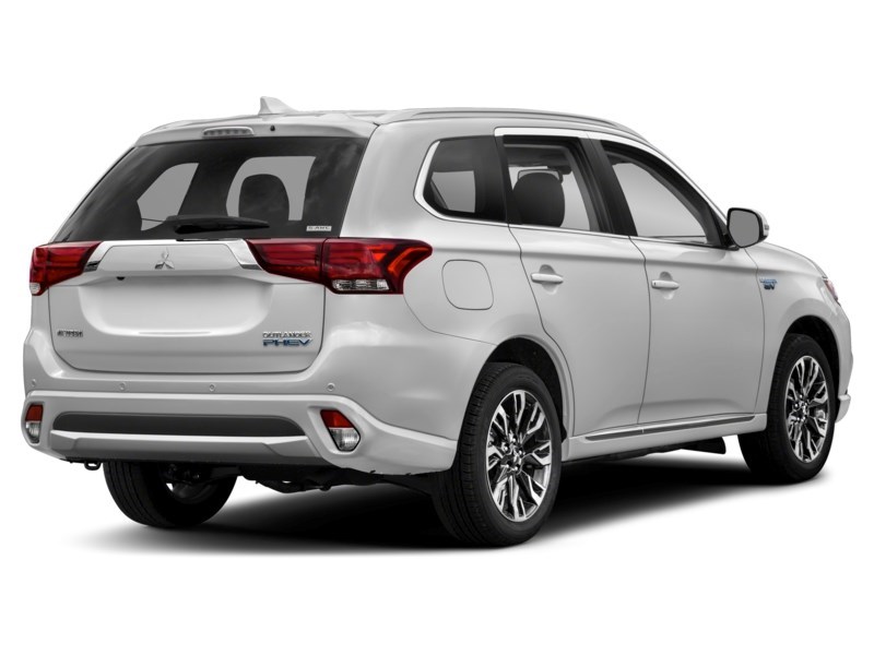 2018 Mitsubishi Outlander Plug-In Hybrid GT S-AWC Exterior Shot 2