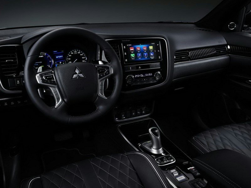 2022 Mitsubishi Outlander Plug-In Hybrid Black Edition OEM Shot 3