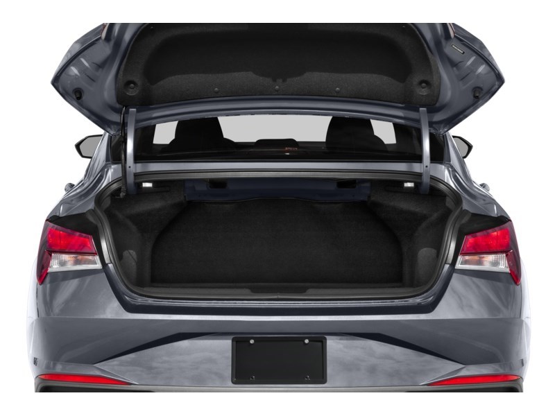 2022 Hyundai Elantra Preferred IVT Exterior Shot 4