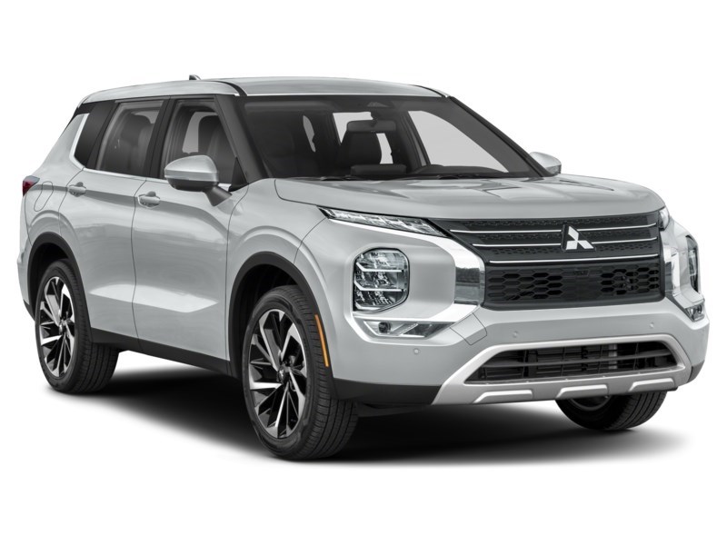 2022 Mitsubishi Outlander SE S-AWC Exterior Shot 8
