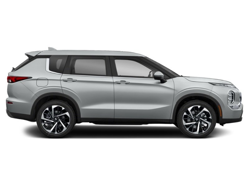 STERLING SILVER 2024 Mitsubishi Outlander LE S-AWC exterior
