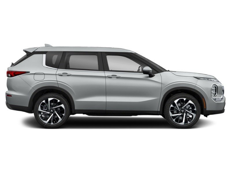 2022 Mitsubishi Outlander LE S-AWC Exterior Shot 10