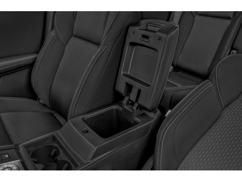 2022 Mitsubishi Outlander LE S-AWC Interior Shot 7