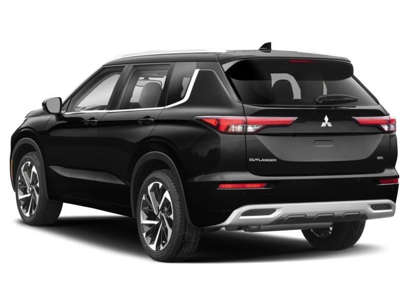 2023 Mitsubishi Outlander SEL S-AWC Exterior Shot 9