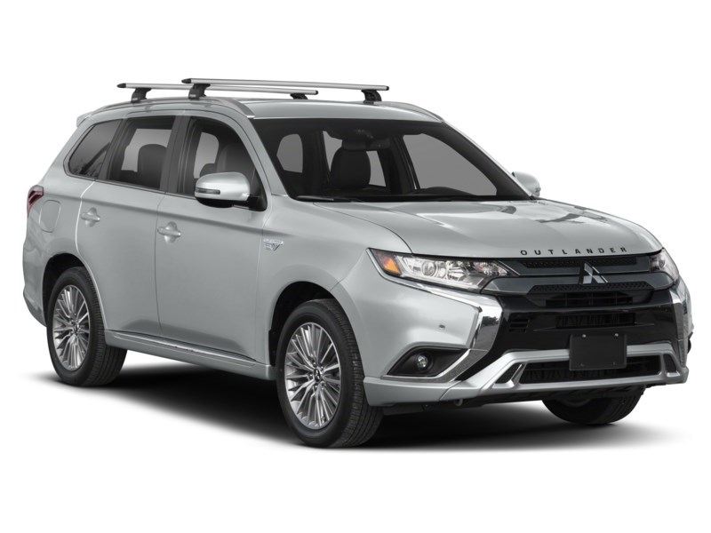 2022 Mitsubishi Outlander Plug-In Hybrid Black Edition S-AWC Exterior Shot 8