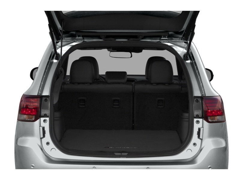 2022 Mitsubishi Outlander Plug-In Hybrid Black Edition S-AWC Exterior Shot 4