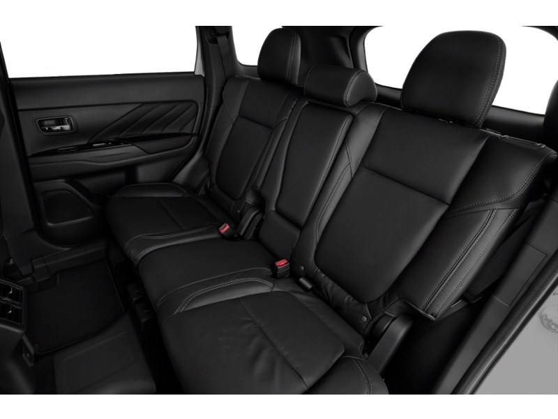 2022 Mitsubishi Outlander Plug-In Hybrid SE S-AWC Interior Shot 5
