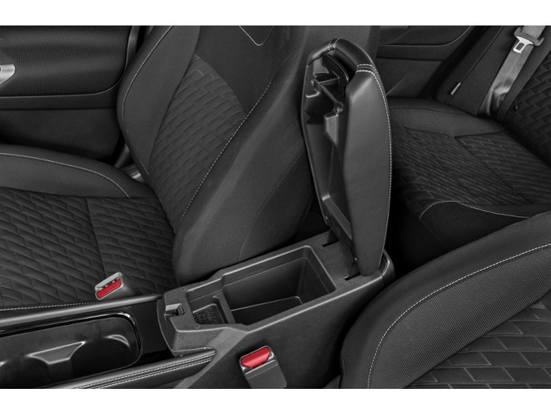 2024 Nissan Kicks SV FWD interior