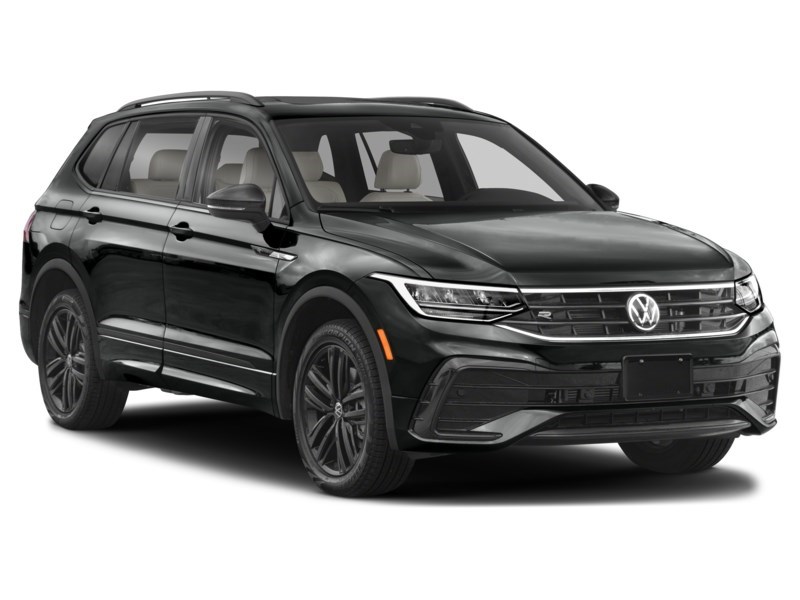 2024 Volkswagen Tiguan Comfortline R-Line Black Edition 4MOTION Exterior Shot 8