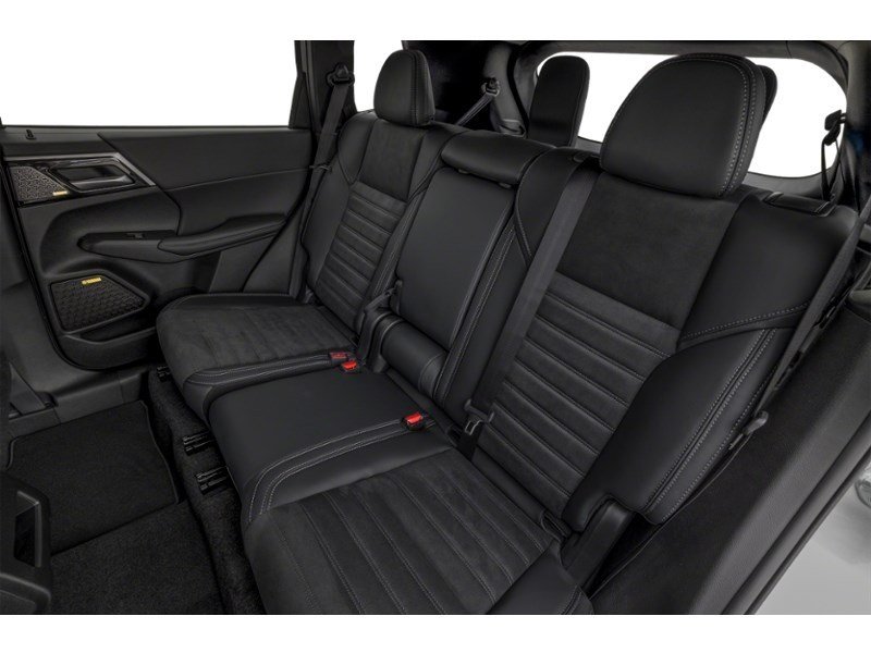 2026 Mitsubishi Outlander SE S-AWC Interior Shot 5