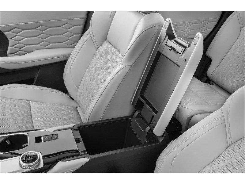 2026 Mitsubishi Outlander GT S-AWC Interior Shot 7