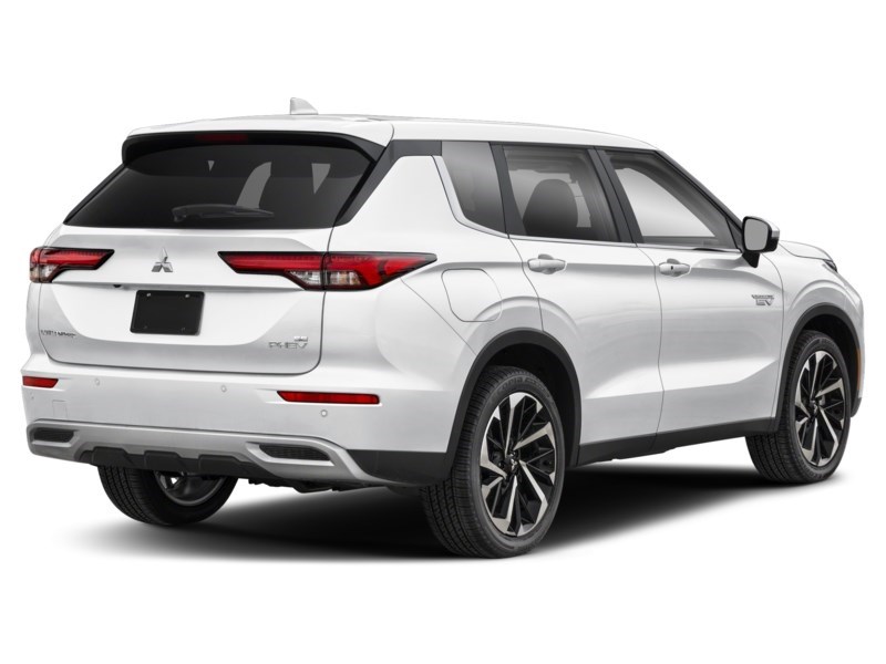 2025 Mitsubishi Outlander Plug-In Hybrid SE S-AWC Exterior Shot 2