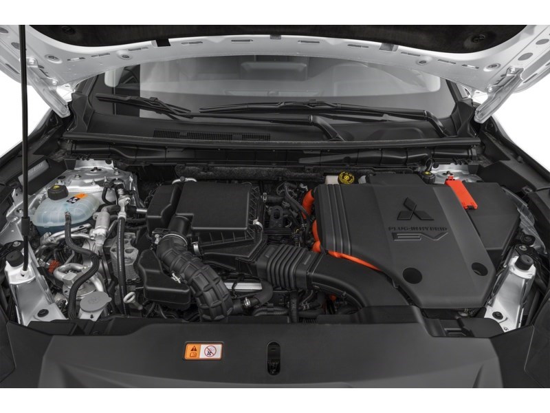 2025 Mitsubishi Outlander Plug-In Hybrid SE S-AWC Exterior Shot 3