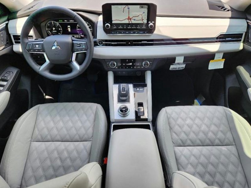 2025 Mitsubishi Outlander Plug-In Hybrid GT OEM Shot 4