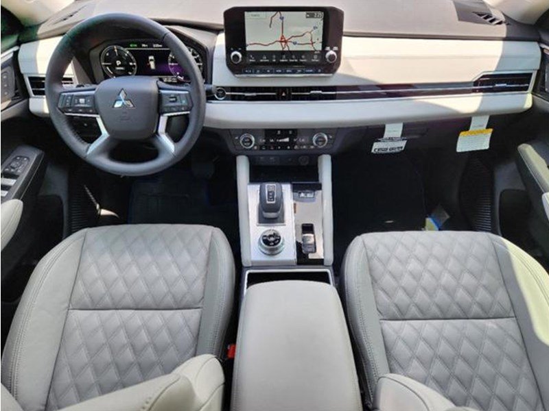 2025 Mitsubishi Outlander Plug-In Hybrid ES OEM Shot 4