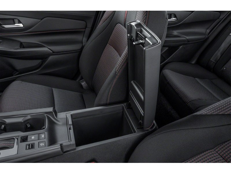2026 Nissan Sentra SR Sedan Interior Shot 7