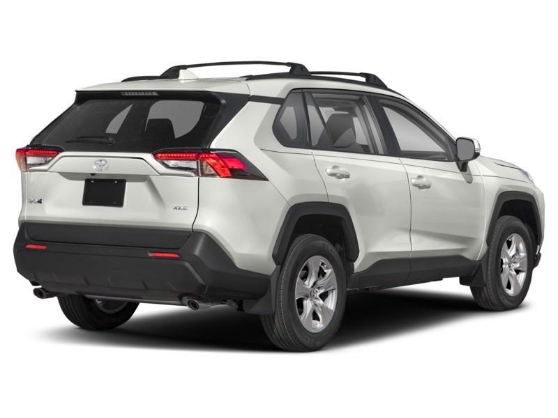 2022 Toyota RAV4 XLE AWD Blizzard Pearl  Shot 12